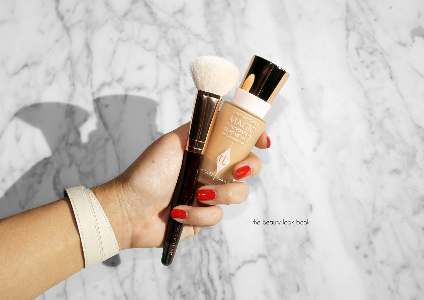 MAGIC COMPLEXION BRUSH