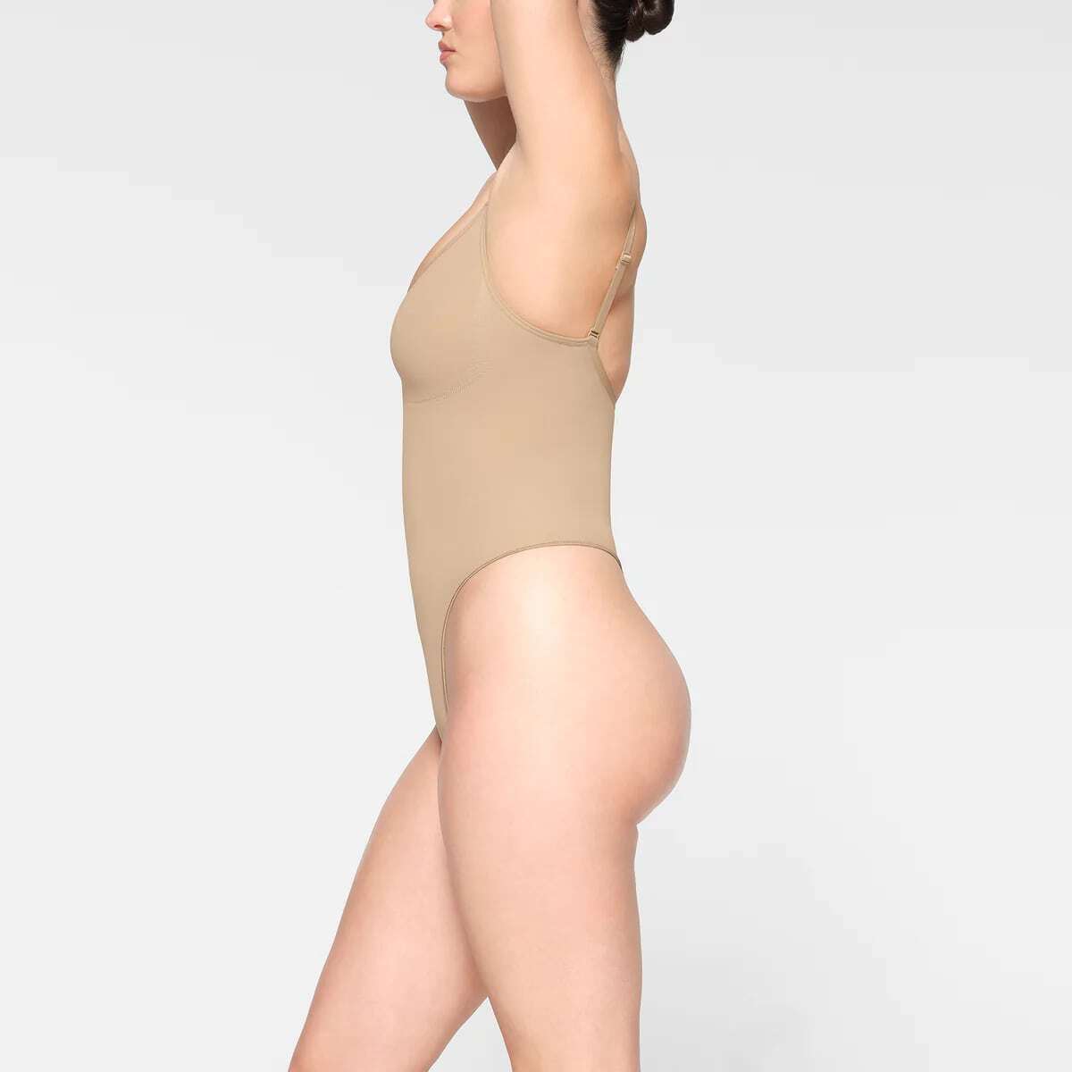 SEAMLESS SCULPT THONG BODYSUIT