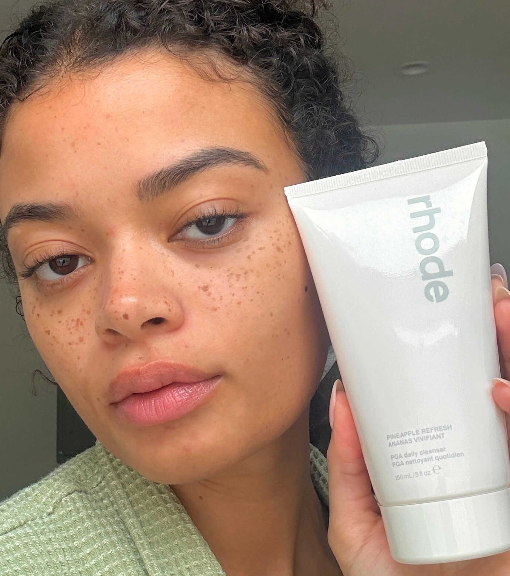 PINEAPPLE REFRESH CLEANSER