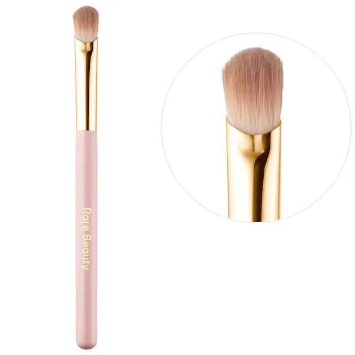 STAY VULNERABLE ALL-OVER EYESHADOW BRUSH