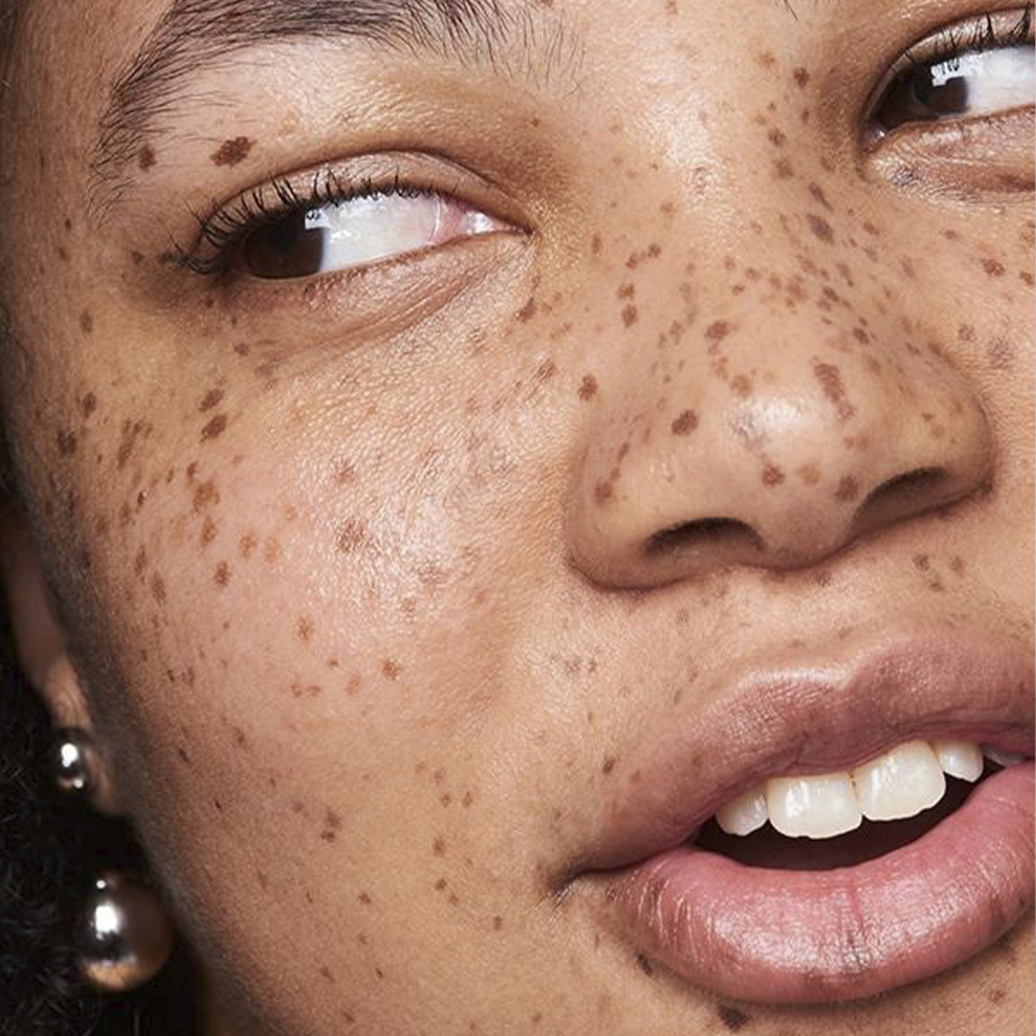 PERFECTING SKIN TINT SHEER SKIN ENHANCER