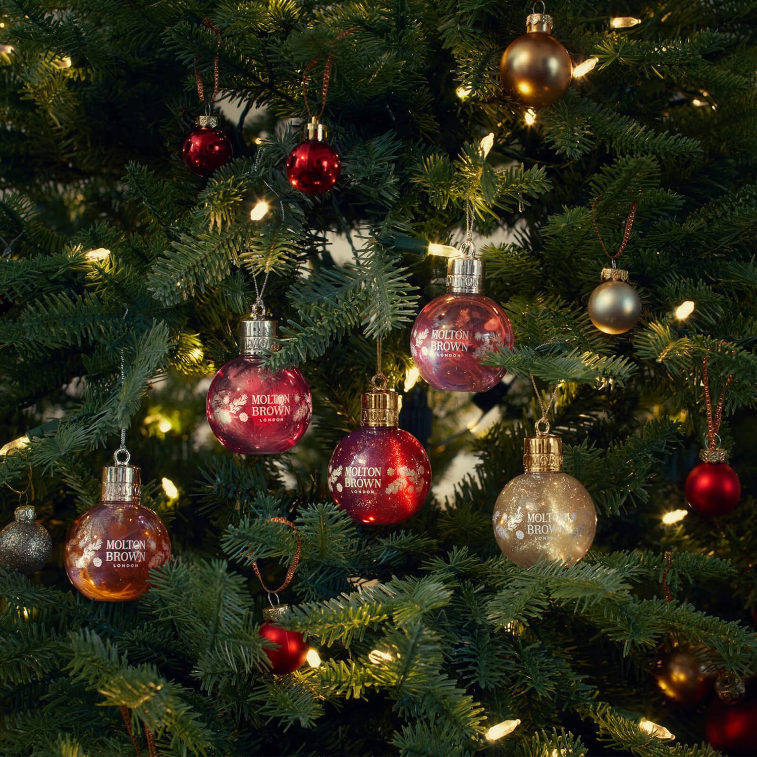 FESTIVE BAUBLES FIERY PINK PEPPER